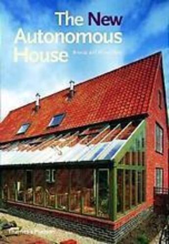 Couverture du livre « The new autonomous house (hardback) » de Vale Brenda aux éditions Thames & Hudson