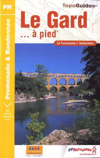 Couverture du livre « Le Gard... à pied ; 30 - PR - D030 » de  aux éditions Ffrp