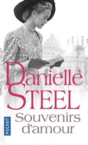 Couverture du livre « Souvenirs d'amour » de Danielle Steel aux éditions Pocket