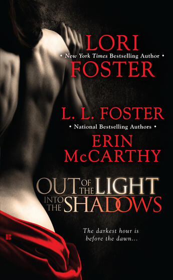 Couverture du livre « Out of the Light, Into the Shadows » de Mccarthy Erin aux éditions Penguin Group Us