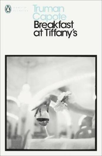 Couverture du livre « Breakfast at Tiffany's » de Truman Capote aux éditions Penguin