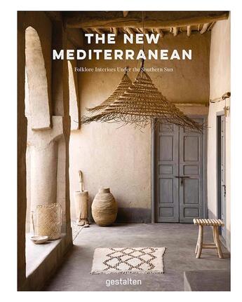 Couverture du livre « The new mediterranean ; homes and interiors under the southern sun » de  aux éditions Dgv