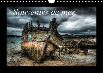 Couverture du livre « Souvenirs de mer calendrier mural 2018 din a4 horizontal - epaves d un cimetiere de batea » de Gaymard A aux éditions Calvendo