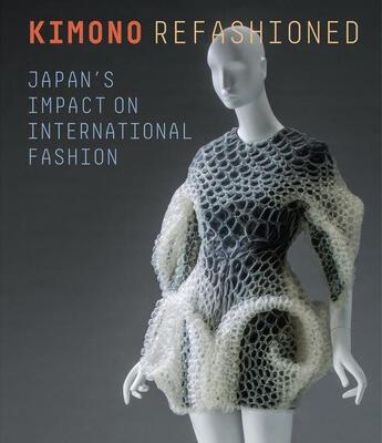 Couverture du livre « Kimono refashioned » de  aux éditions Tuttle