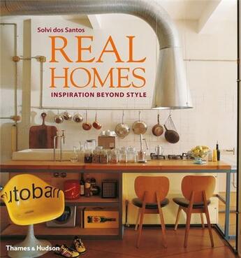 Couverture du livre « Real homes » de Solvi Dos Santos aux éditions Thames & Hudson