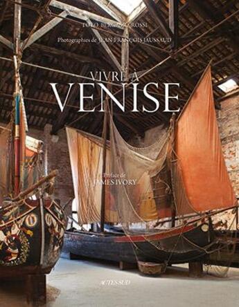 Couverture du livre « Vivre à Venise » de Toto Bergamo Rossi aux éditions Actes Sud