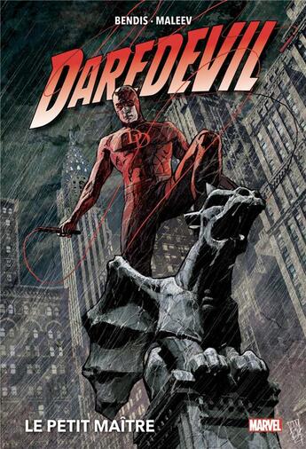 Couverture du livre « Daredevil t.2 : le petit maître » de Alex Maleev et Brian Michael Bendis aux éditions Panini