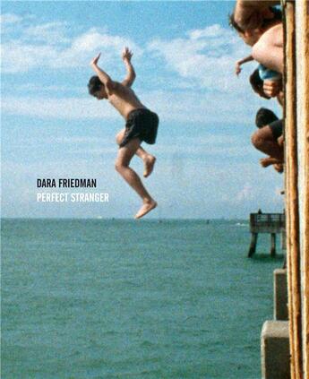 Couverture du livre « Dara Friedman ; perfect stranger » de Rene Morales aux éditions Prestel