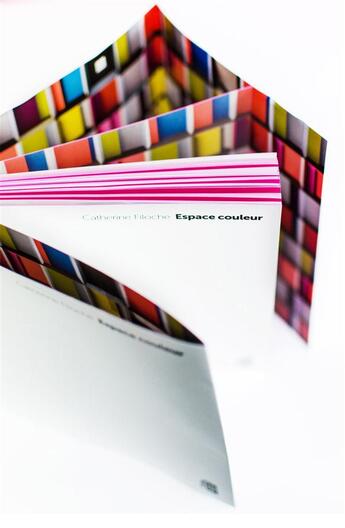 Couverture du livre « Espace couleur » de Catherine Filoche aux éditions Ecole Bleue