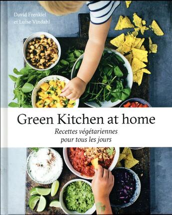 Couverture du livre « Green kitchen at home ; recettes végétariennes pour tous les jours » de David Frenkiel et Luise Vindahl aux éditions Alternatives