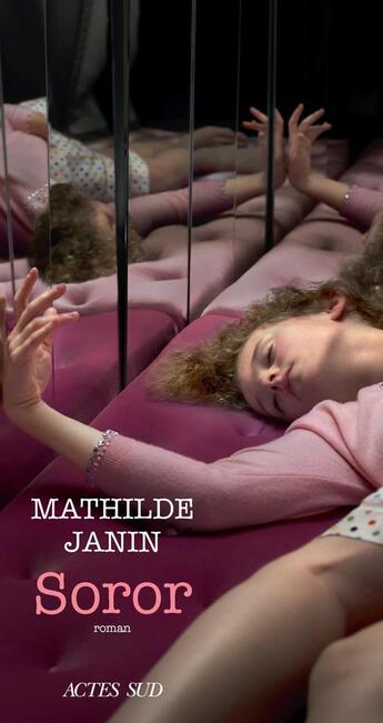 Couverture du livre « Soror » de Mathilde Janin aux éditions Actes Sud