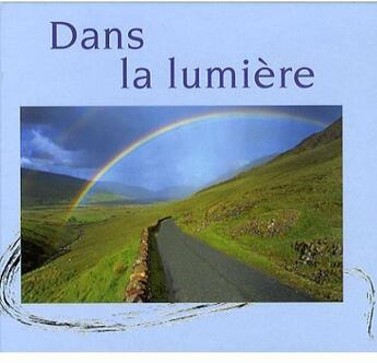 Couverture du livre « Dans la lumière » de  aux éditions Mediaspaul