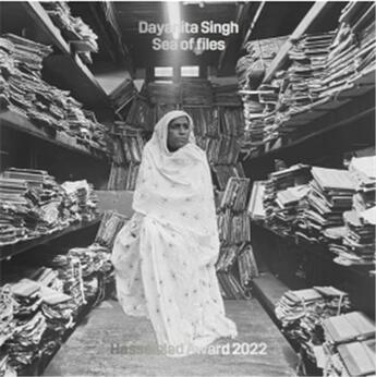 Couverture du livre « Dayanita singh sea of files hasselblad award 2022 /anglais » de Dayanita Singh aux éditions Walther Konig