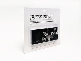 Couverture du livre « A team with no sport virgil abloh pyrex vision flip book » de Virgil Abloh aux éditions Prestel