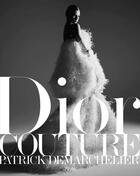 Couverture du livre « Dior couture » de Patrick Demarchelier aux éditions Rizzoli