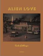 Couverture du livre « Alien love » de Sacha Goldberger aux éditions Revelatoer