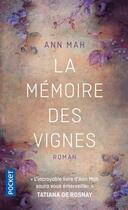 Couverture du livre « La mémoire des vignes » de Ann Mah aux éditions Pocket