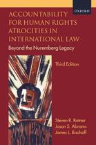 Couverture du livre « Accountability for Human Rights Atrocities in International Law: Beyon » de Bischoff James L aux éditions Oup Oxford