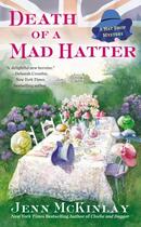 Couverture du livre « Death of a Mad Hatter » de Mckinlay Jenn aux éditions Penguin Group Us
