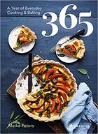 Couverture du livre « 365 recipes a year of everyday cooking and baking » de Peters Meike aux éditions Prestel