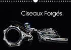 Couverture du livre « Ciseaux forges calendrier mural 2018 din a4 horizontal - des ciseaux de coiffure photog » de Nihat Uysal Pho aux éditions Calvendo