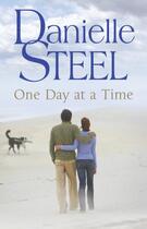 Couverture du livre « One Day at a Time » de Danielle Steel aux éditions Epagine