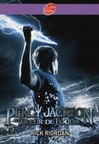 Couverture du livre « Percy Jackson t.1 ; le voleur de foudre » de Rick Riordan aux éditions Le Livre De Poche Jeunesse