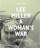 Couverture du livre « Lee miller a woman's war » de Roberts Hilary aux éditions Thames & Hudson