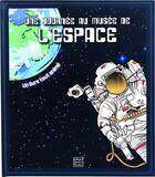 Couverture du livre « Une journée au musée de l'espace » de Josh Lewis et Frederique Fraisse et Tom Adams aux éditions Glenat Jeunesse