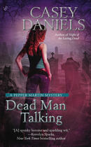 Couverture du livre « Dead Man Talking » de Daniels Casey aux éditions Penguin Group Us