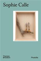 Couverture du livre « Sophie Calle » de Sophie Calle aux éditions Thames & Hudson