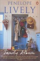 Couverture du livre « Family album » de Penelope Lively aux éditions Adult Pbs