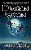 Couverture du livre « Dragon Moon » de Troop Alan F aux éditions Penguin Group Us