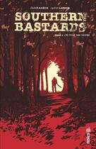 Couverture du livre « Southern bastards Tome 4 : du fond des tripes » de Jason Latour et Jason Aaron aux éditions Urban Comics