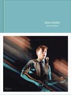 Couverture du livre « New order » de Kevin Cummins aux éditions Rizzoli