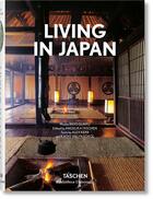 Couverture du livre « Living in Japan » de Angelika Taschen et Reto Guntli et Alex Kerr et Kathy Arlyn Sokol aux éditions Taschen
