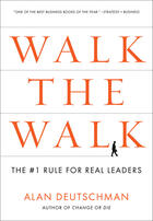 Couverture du livre « Walk The Walk » de Alan Deutschman aux éditions Adult Pbs