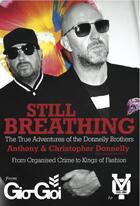 Couverture du livre « Still Breathing » de Spence Simon aux éditions Black & White Publishing