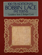 Couverture du livre « 100 Traditional Bobbin Lace Patterns » de Stott Geraldine aux éditions Pavilion Books Company Limited