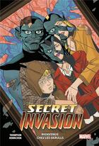 Couverture du livre « Secret invasion : bienvenue chez les Skrulls » de Robbie Thompson et Niko Henrichon aux éditions Panini