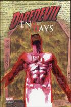 Couverture du livre « Daredevil - end of days : Intégrale t.1 et t.2 » de David Mack et Klaus Janson et Bill Sienkiewicz et Alex Maleev et Brian Michael Bendis aux éditions Panini