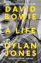 Couverture du livre « DAVID BOWIE - A LIFE » de Dylan Jones aux éditions Windmill Books