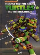 Couverture du livre « Teenage Mutant Ninja Turtles ; les Tortues Ninja t.1 ; premiers pas » de Justin Eisinger et Joshua Sternin aux éditions Soleil