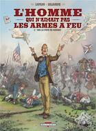 Couverture du livre « L'homme qui n'aimait pas les armes à feu t.2 : sur la piste de Madison » de Wilfrid Lupano et Paul Salomone aux éditions Delcourt