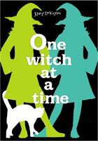 Couverture du livre « One Witch at a Time » de Dekeyser Stacy aux éditions Margaret K Mcelderry Books