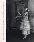 Couverture du livre « Francesca Woodman and Julia Margaret Cameron : Portraits to dream in » de Keaney Magdalene/Jer aux éditions National Portrait Gallery