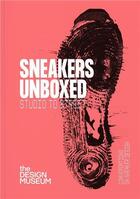 Couverture du livre « Sneakers unboxed » de Powis Alex aux éditions Thames & Hudson