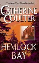 Couverture du livre « Hemlock Bay » de Catherine Coulter aux éditions Penguin Group Us