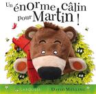 Couverture du livre « Un énorme câlin pour Martin ! » de David Melling aux éditions Larousse