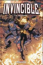 Couverture du livre « Invincible Tome 18 : hécatombe » de Robert Kirkman et Ryan Ottley aux éditions Delcourt